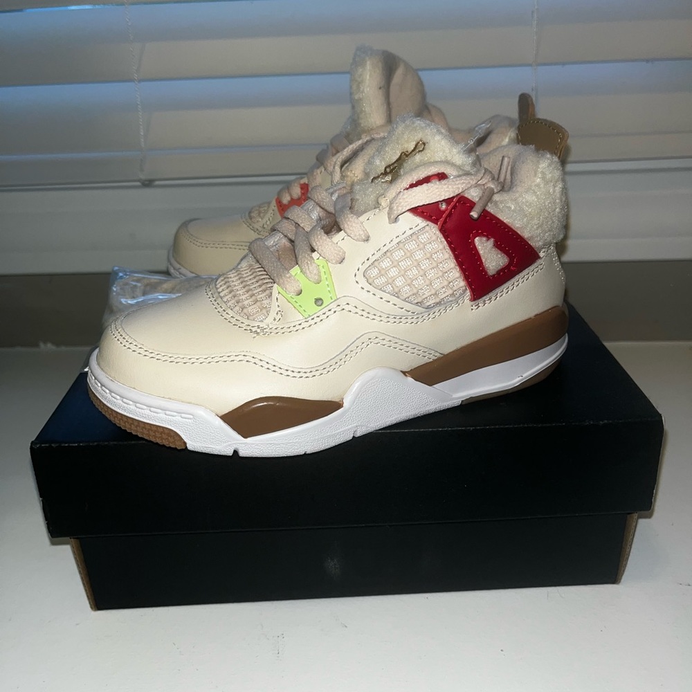 Jordan 4 “where the wild things are” 10.5C